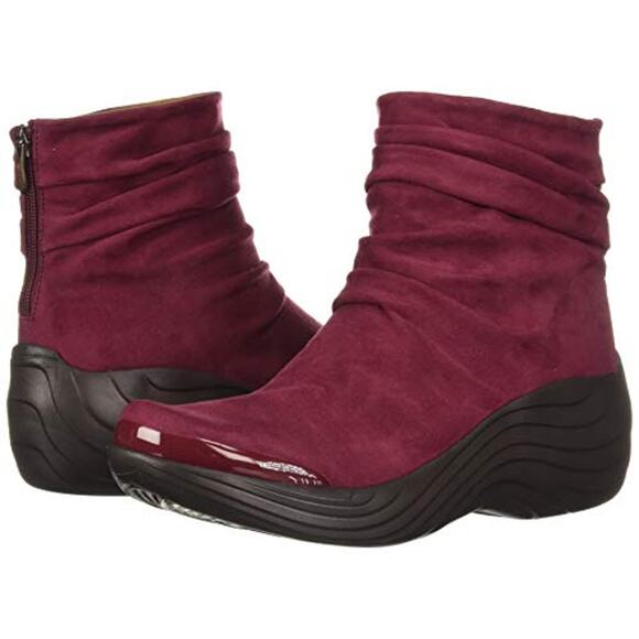 BZees Women's Zizzle Ankle Boot cranberry wine red sz 10 suede - Picture 1 of 7